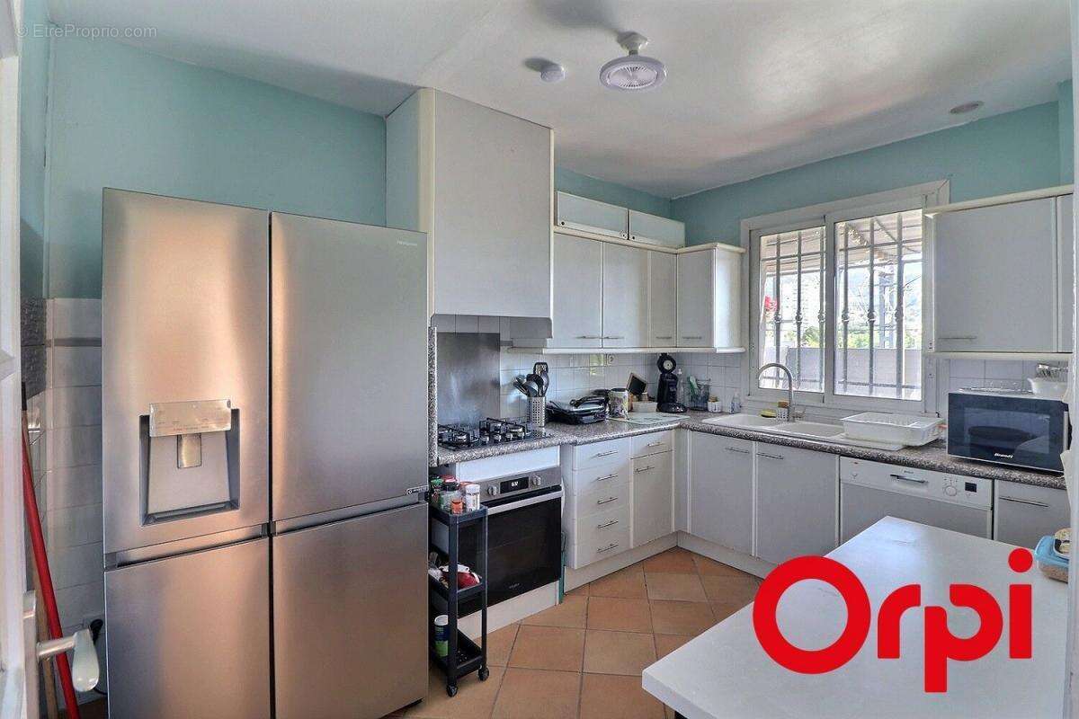 Appartement à MARSEILLE-11E