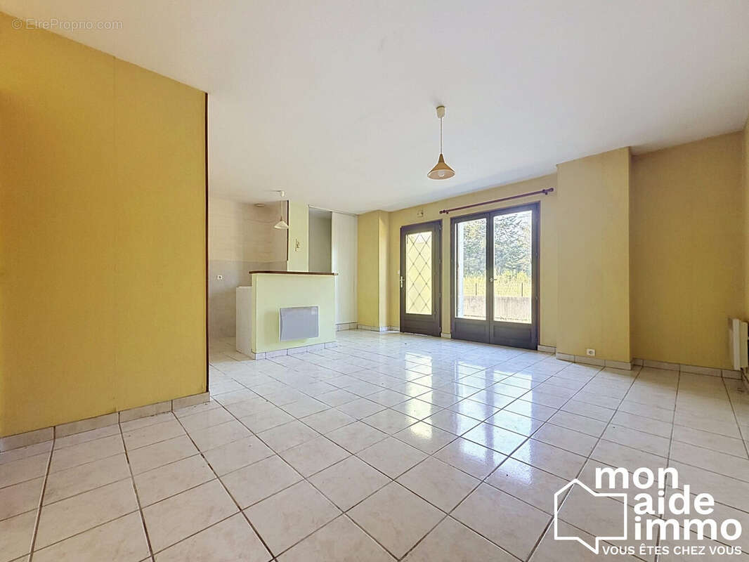 Maison 181 m² à La Coquille  - photo 7