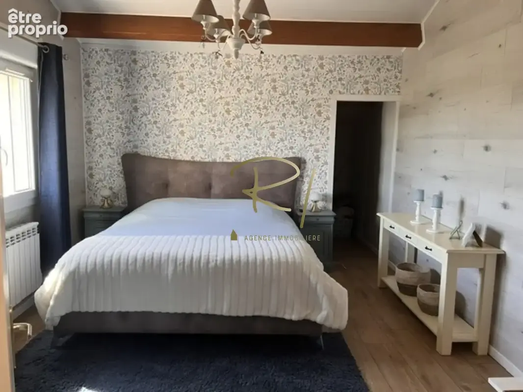 A vendre - maison recente avec vue et piscine- sud ardeche - photo 7