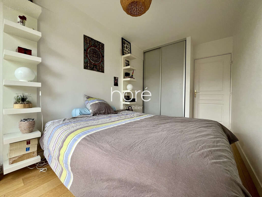 Appartement à LA GARENNE-COLOMBES