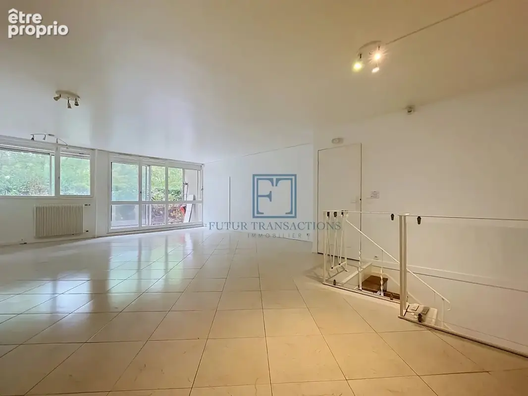Appartement Souplex Garage et Cave - photo 1