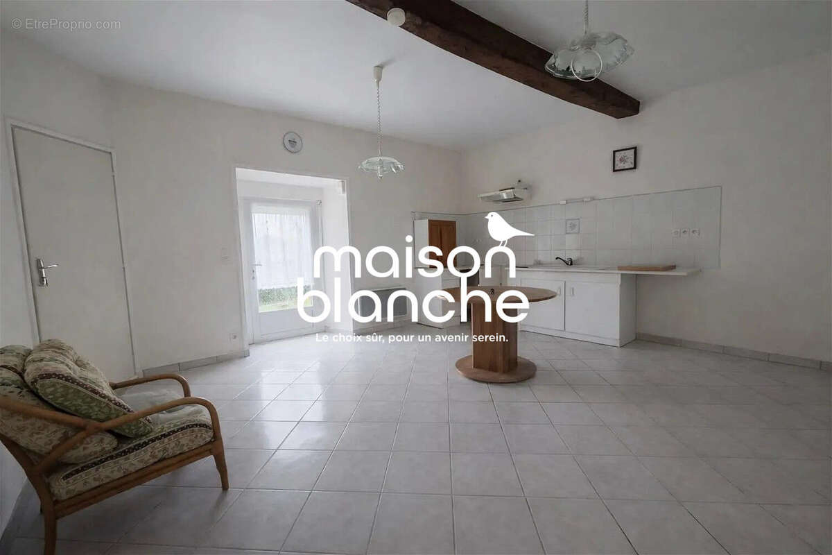 Maison à LA CRECHE