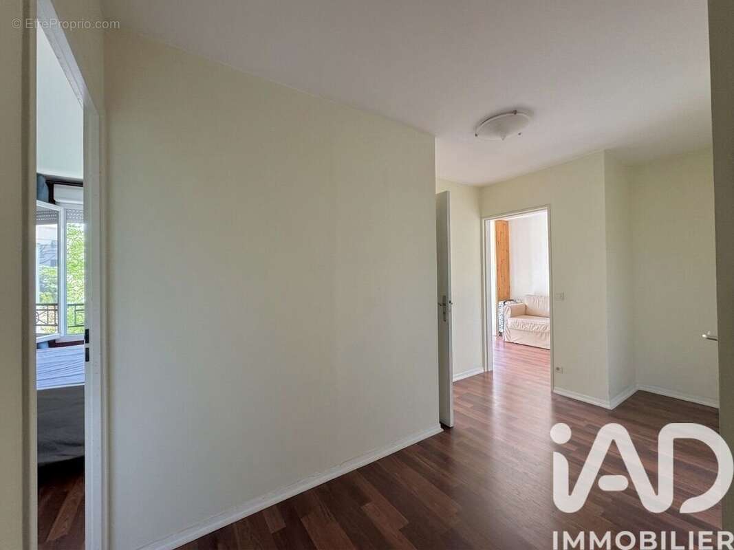 Photo 6 - Appartement à VILLENEUVE-LA-GARENNE