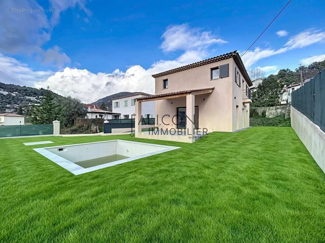 Maison à TOURRETTE-LEVENS