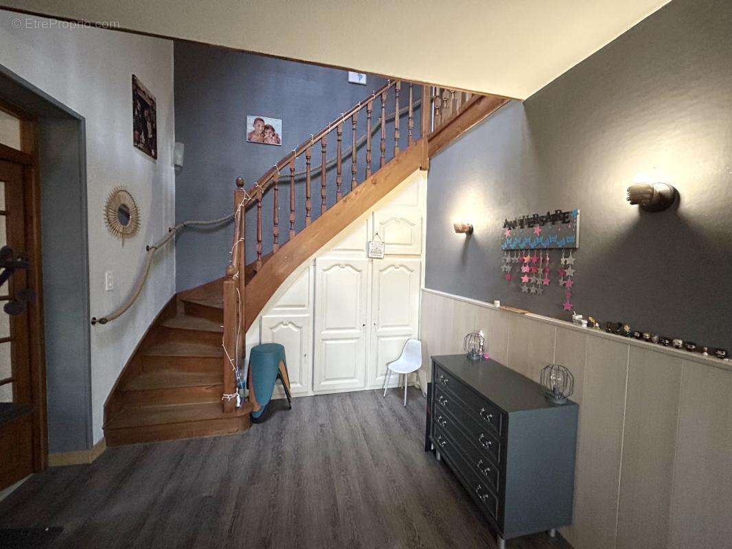 Maison à CHEF-BOUTONNE