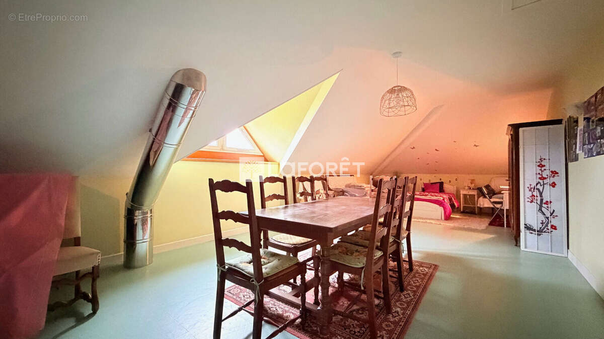 Maison à SAINTE-MENEHOULD