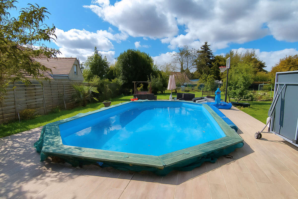 Maison à SAINTE-GENEVIEVE