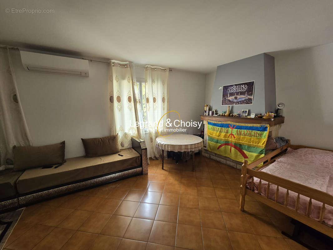 Maison à SAINTE-LIVRADE-SUR-LOT