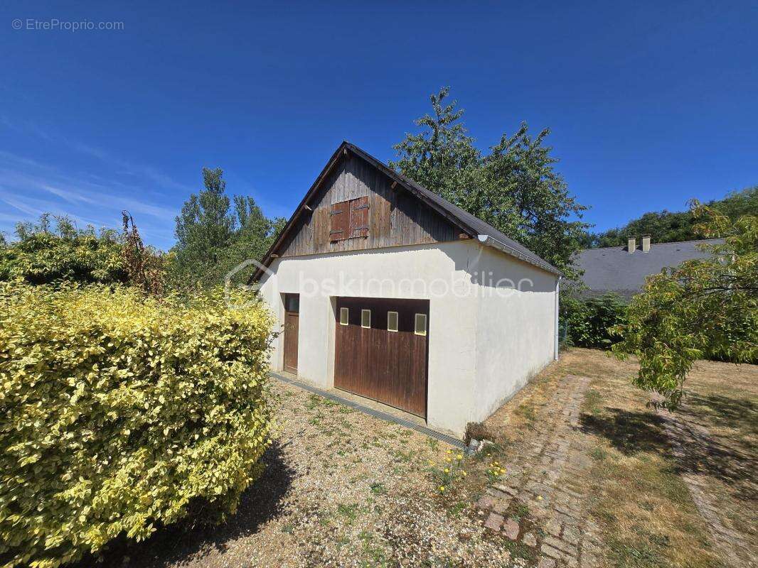 Maison à SAINT-FRAIMBAULT-DE-PRIERES