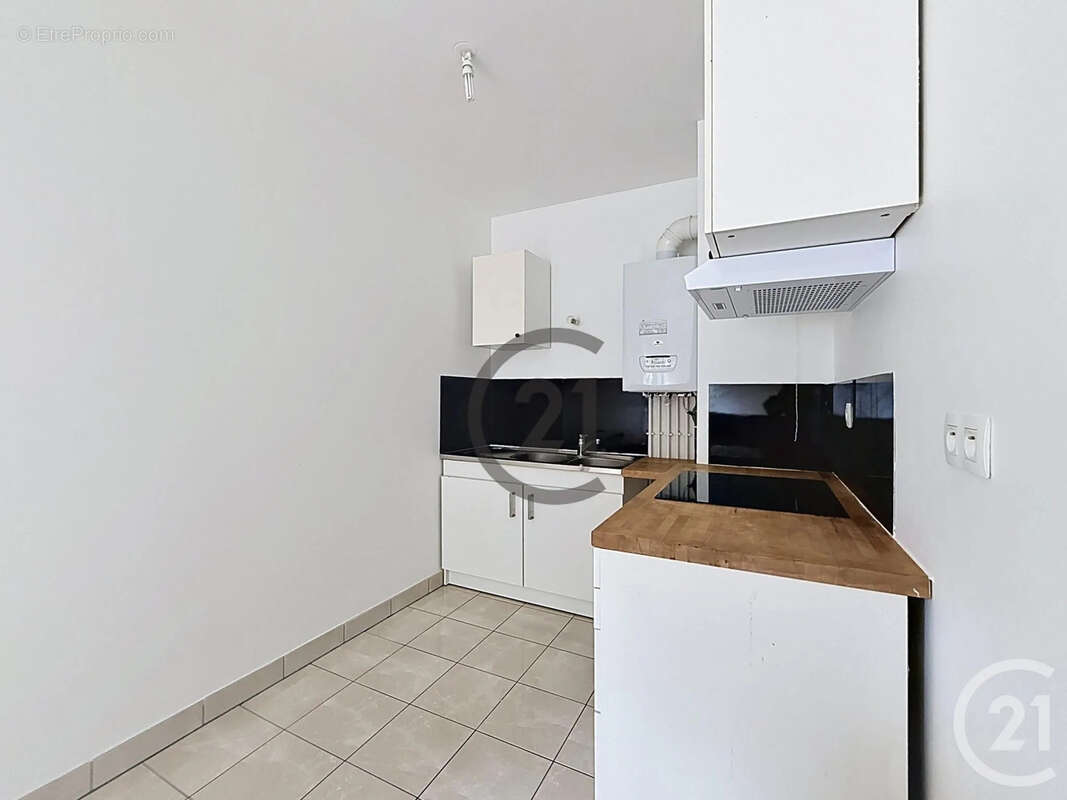 Appartement 42 m² à Reims  - photo 8