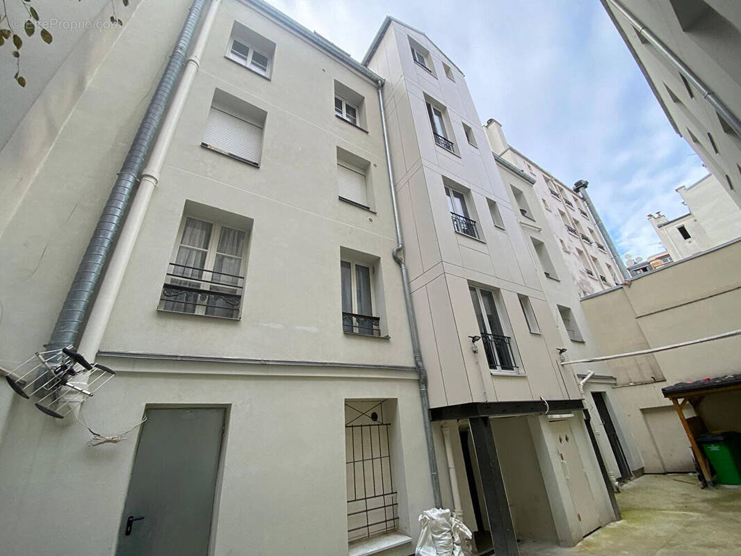 Appartement à PARIS-18E