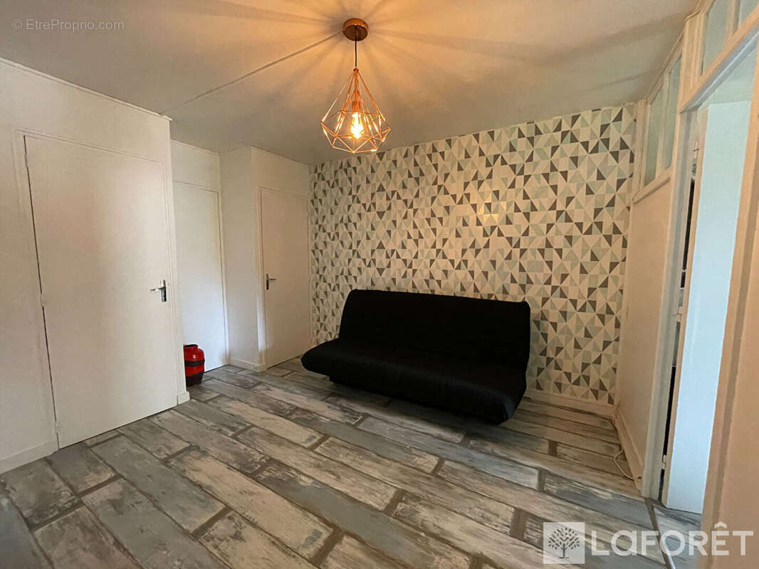 Appartement à VAUX-ET-CHANTEGRUE