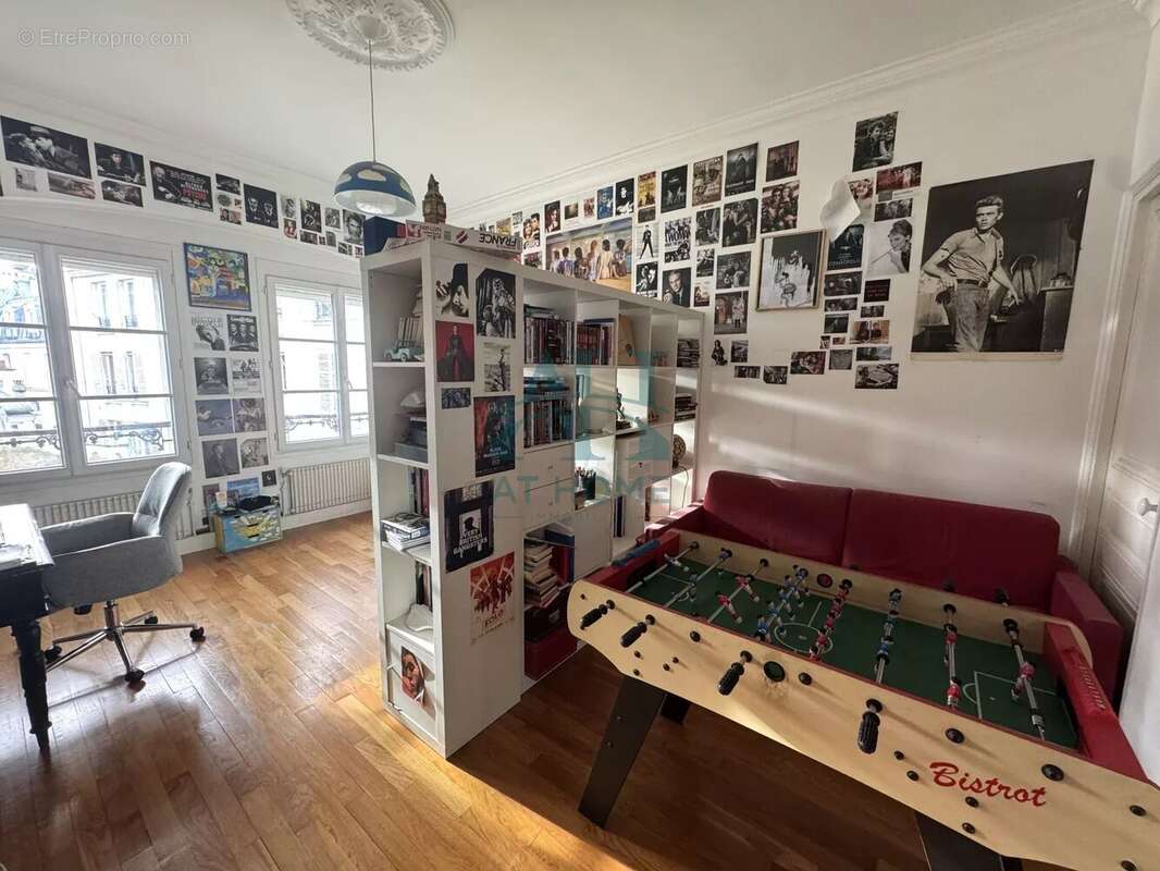 Appartement à PARIS-10E