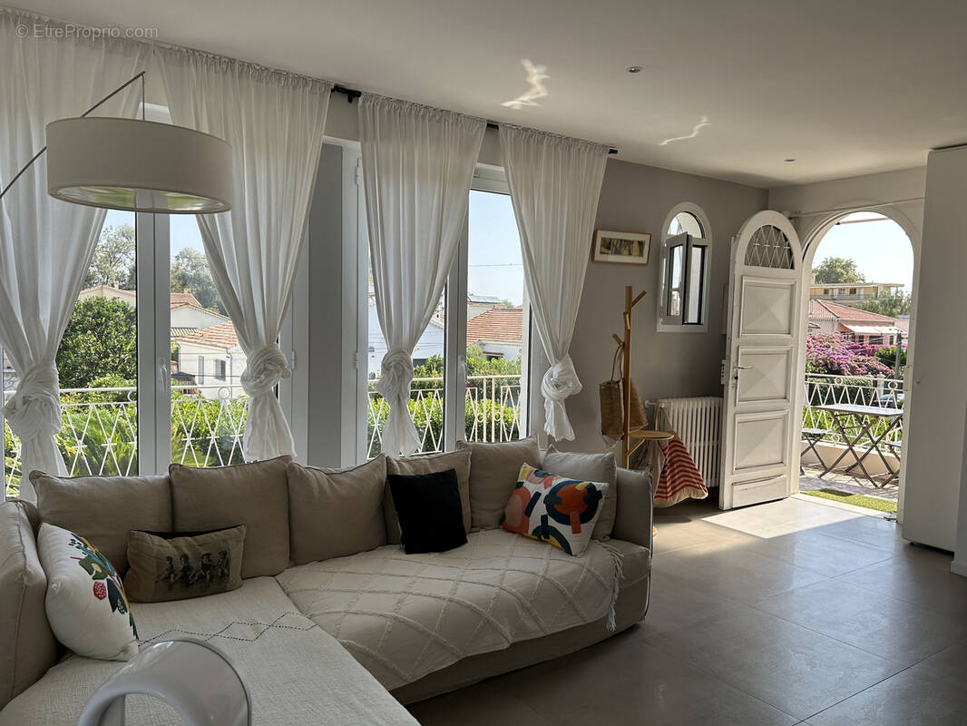 Maison à VILLENEUVE-LOUBET