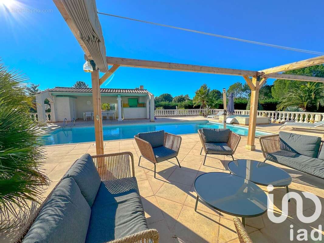 Photo 4 - Maison à ROQUEBRUNE-SUR-ARGENS