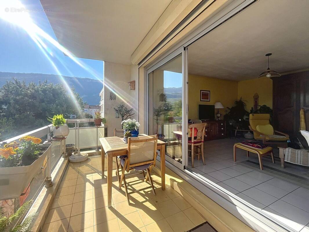 Appartement à FONTAINE