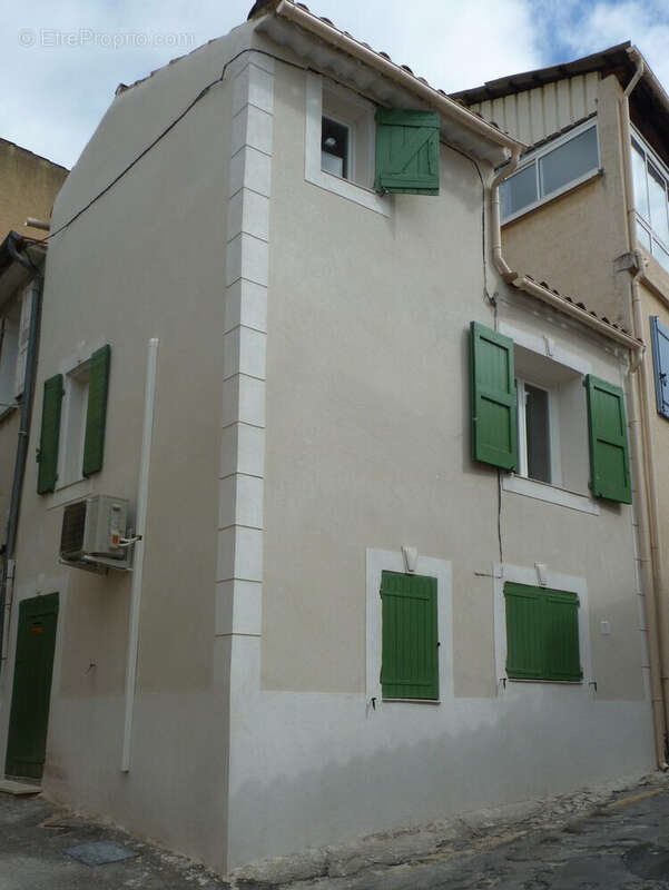 Maison à SAINTE-TULLE