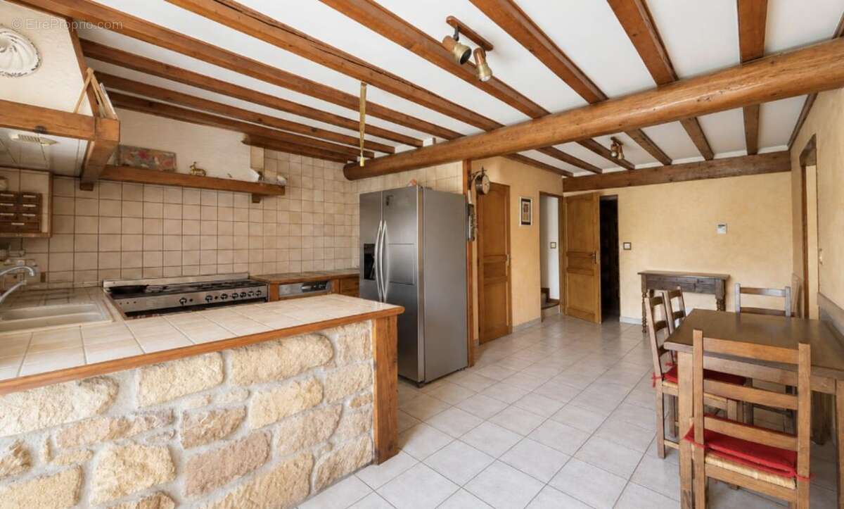 Maison 147 m² à Saint-Andeol-Le-Chateau  - photo 6