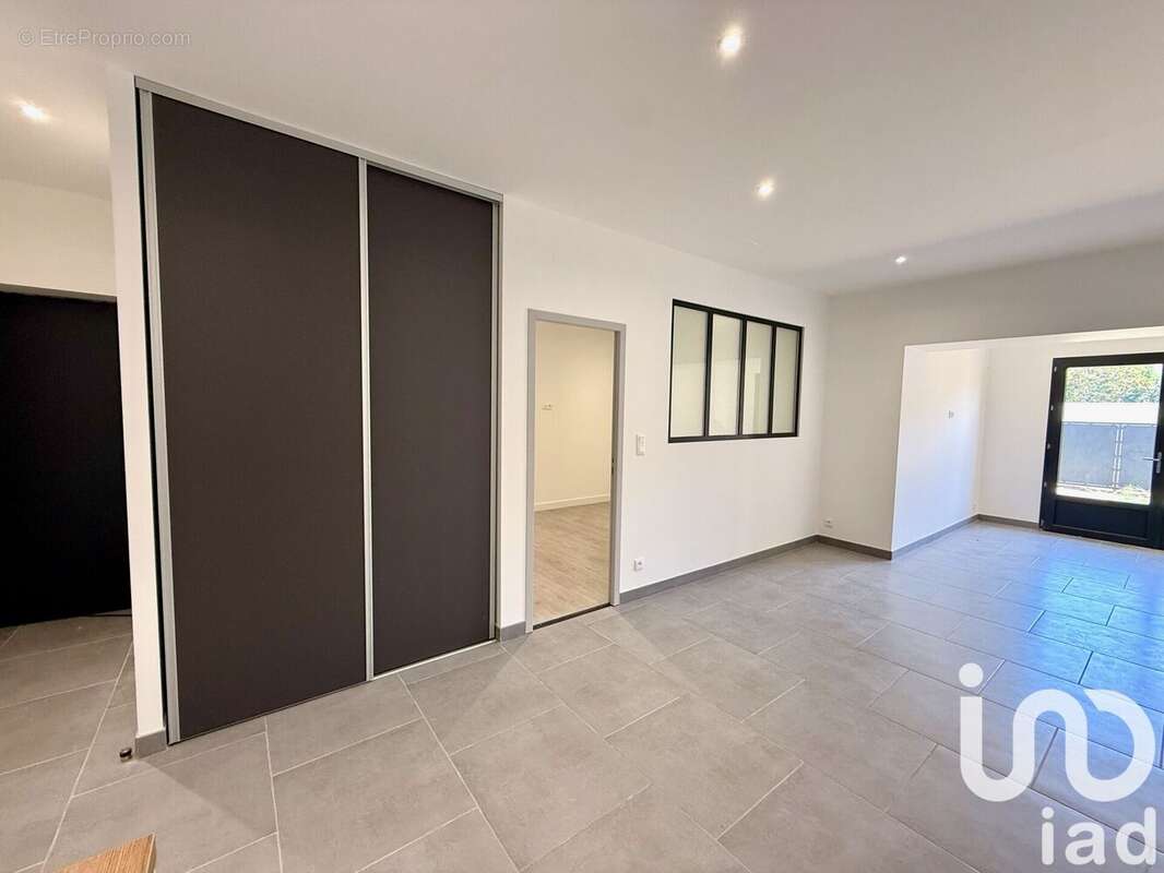 Photo 4 - Appartement à SAINTE-CECILE-LES-VIGNES