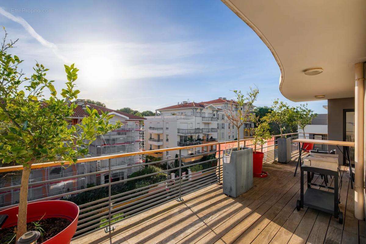 Appartement à FREJUS