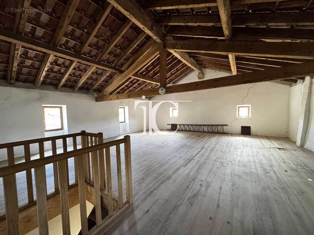 Maison à LAURAC-EN-VIVARAIS