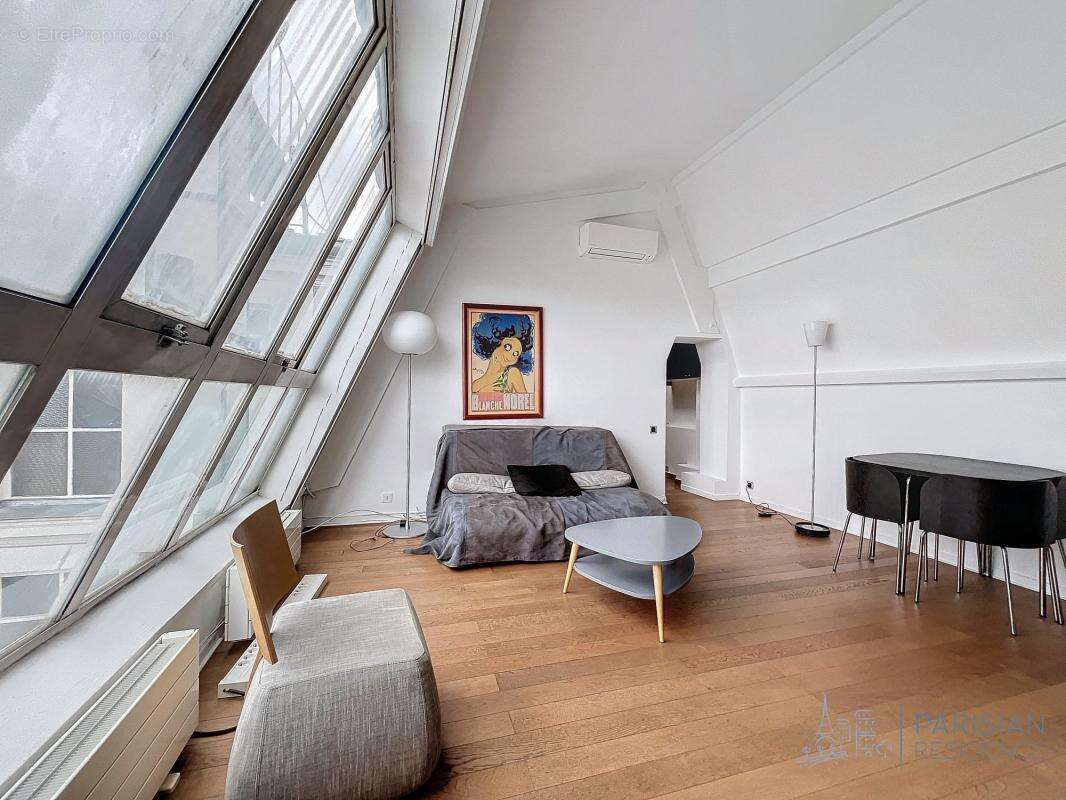 Appartement à NEUILLY-SUR-SEINE