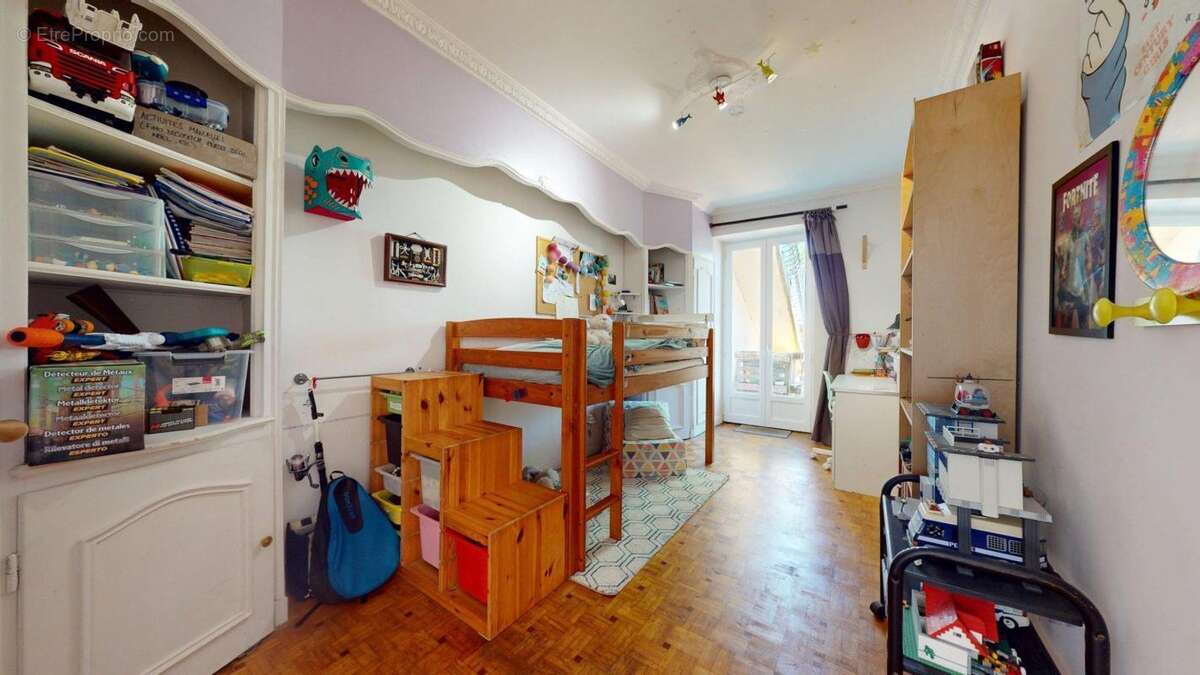 Appartement à MIRIBEL