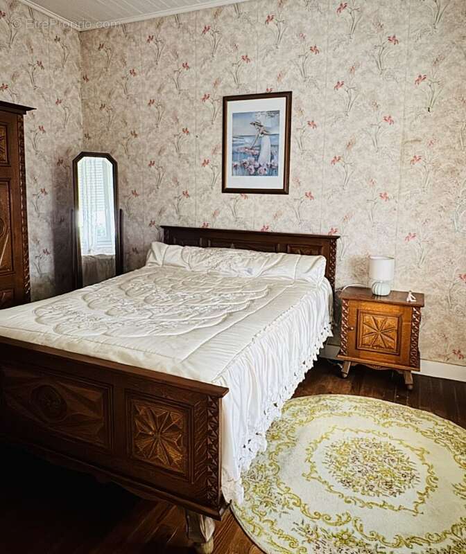 Maison à SAINT-YRIEIX-SUR-CHARENTE