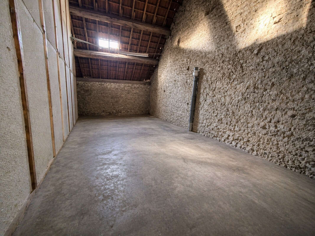 Appartement à ETREPIGNEY