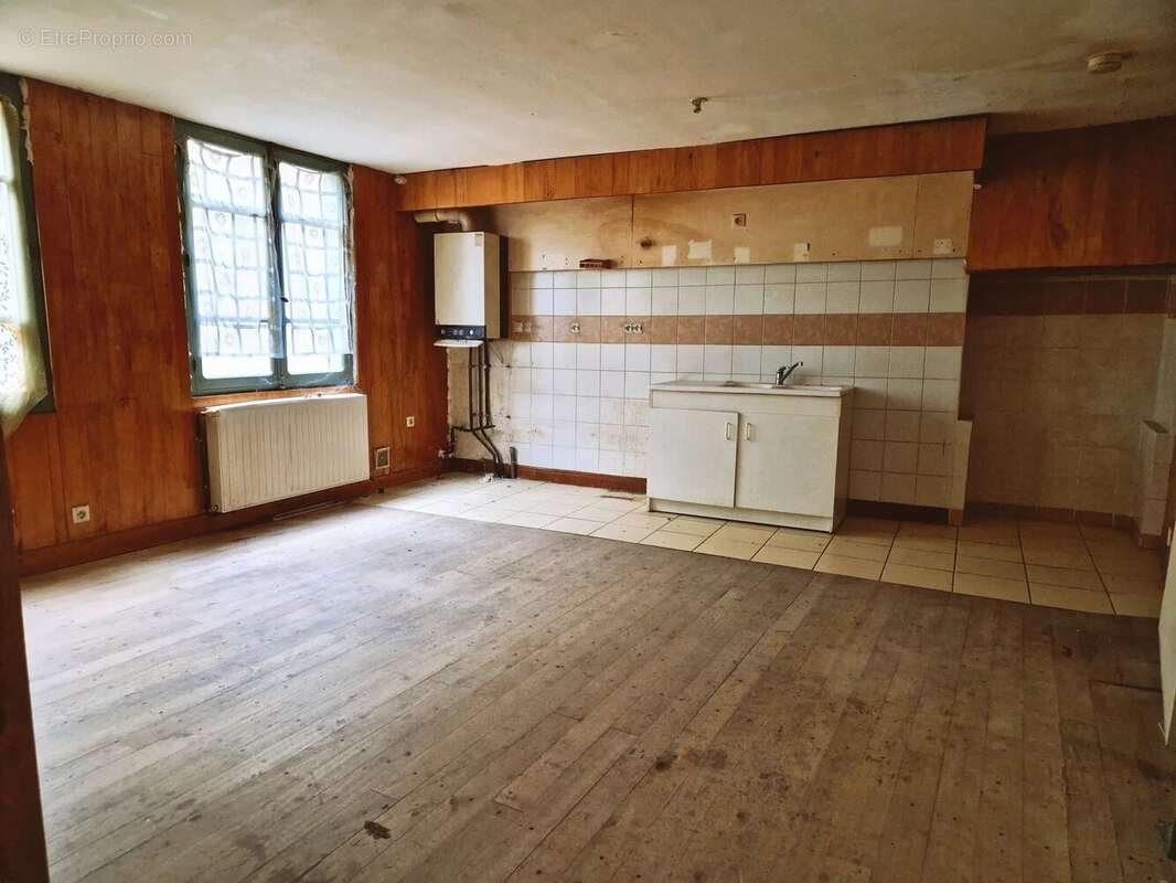 Maison de ville avec un énorme potentiel - photo 5