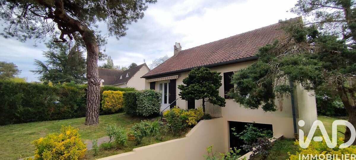 Photo 2 - Maison à SAINT-ARNOULT-EN-YVELINES