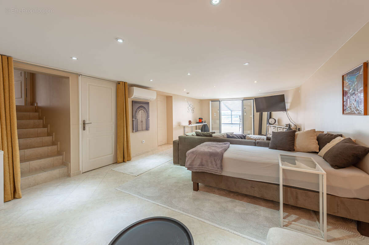 Maison à SAINT-CERGUES