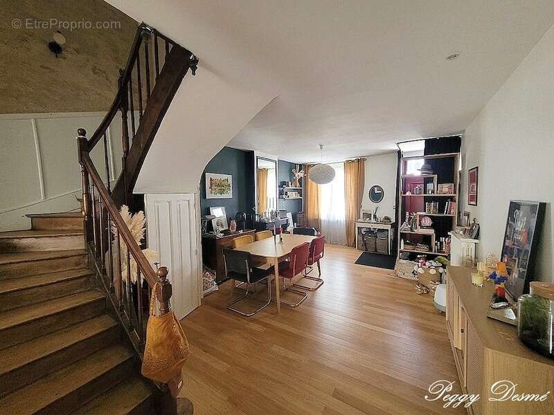 Maison à SAINTES