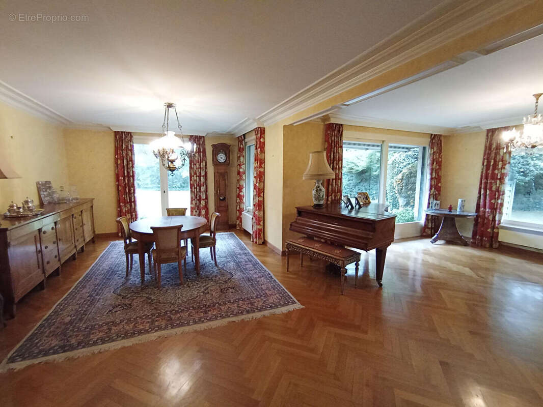 Maison à SAINT-FLORIS