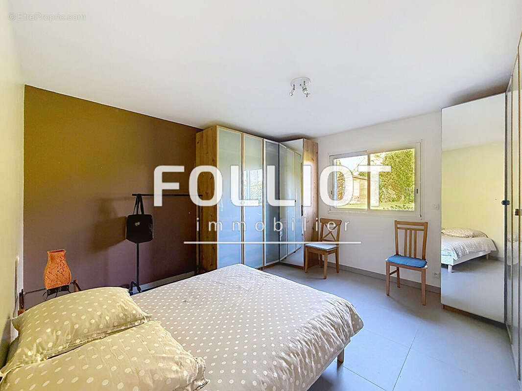 Maison spacieuse 10 pièces à vendre à Saint-Pair-sur-Mer - Réf 12310AH - photo 8