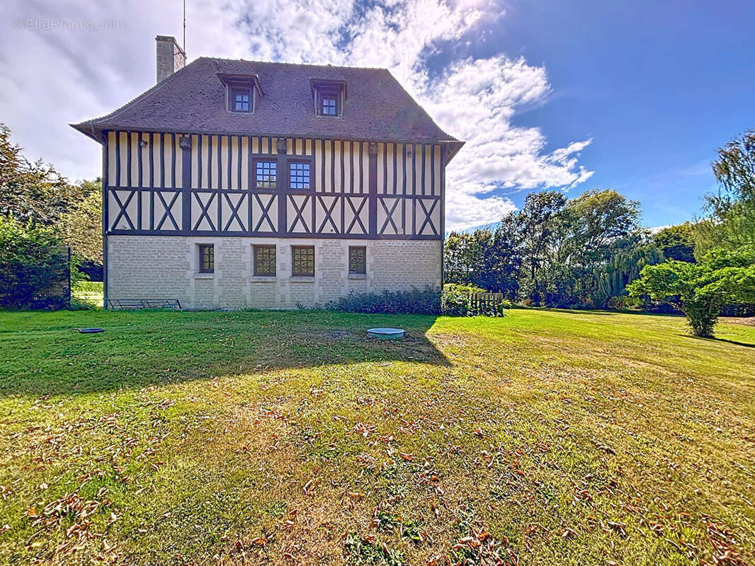 Maison à SAINT-PIERRE-SUR-DIVES