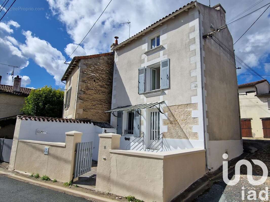 Photo 2 - Maison à MIGNE-AUXANCES