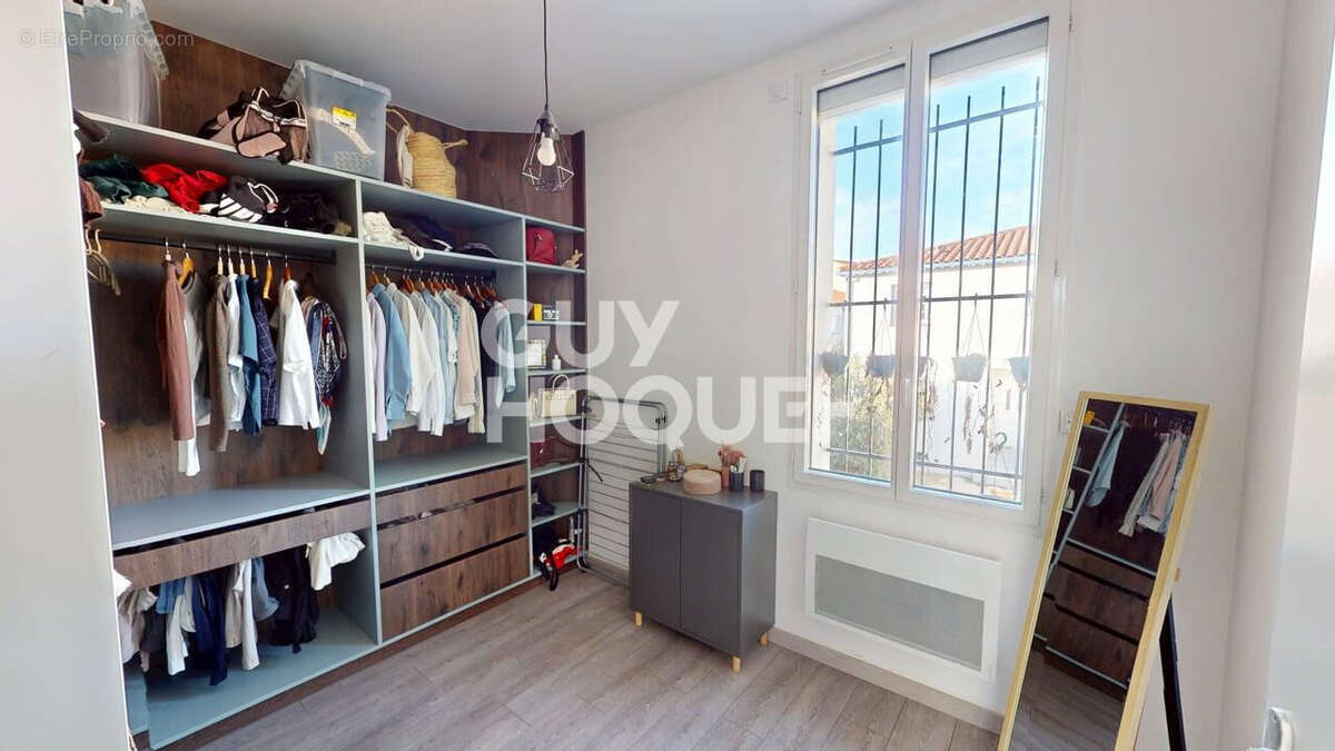 PERPIGNAN quartier des platanes, à vendre maison de ville, 4 pièces avec jardin et garage à motos - photo 7