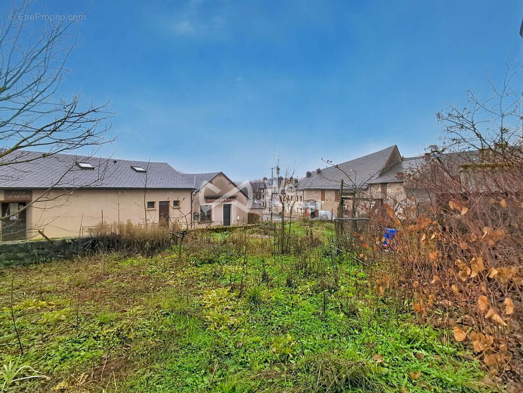 Maison à SEVERAC-LE-CHATEAU