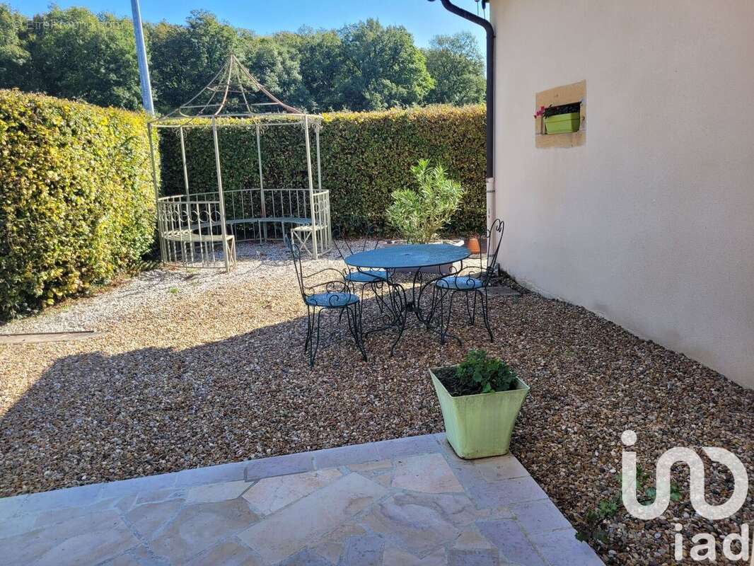 Photo 8 - Maison à CLESSY