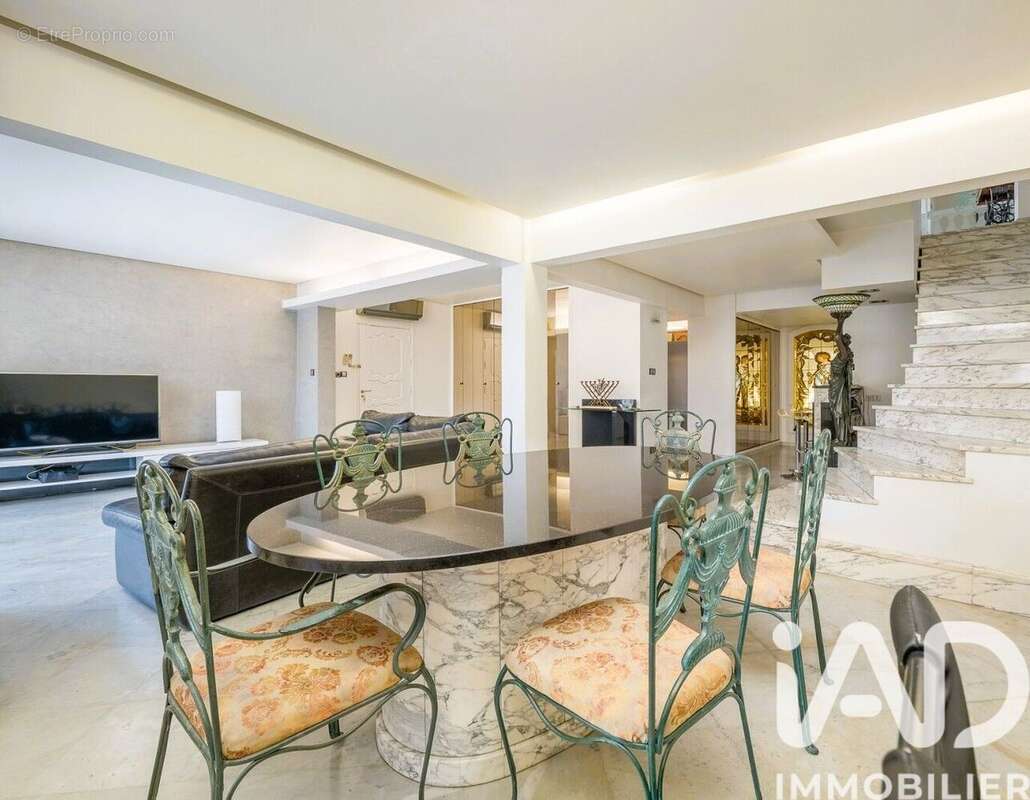 Photo 2 - Maison à MARSEILLE-10E