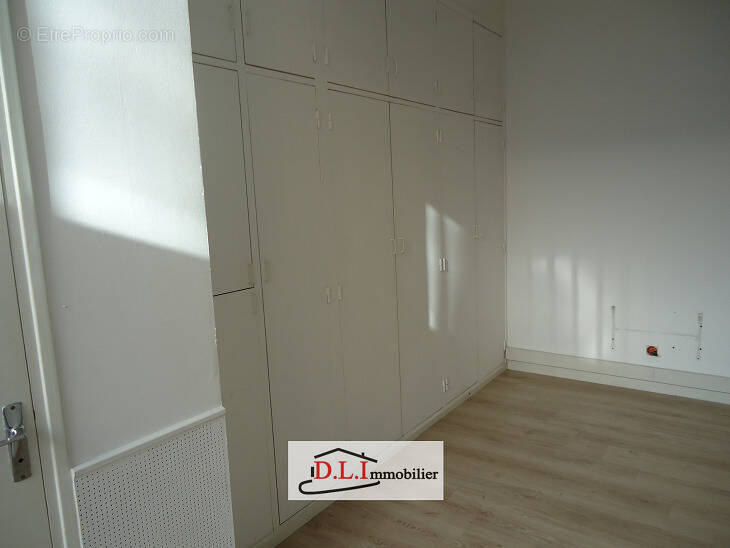 Local commercial Castelsarrasin - photo 1