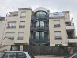Avenue des Deux Clochers  Exclusivité — Appartement deux-pièces en dernier étage avec balcon - photo 6