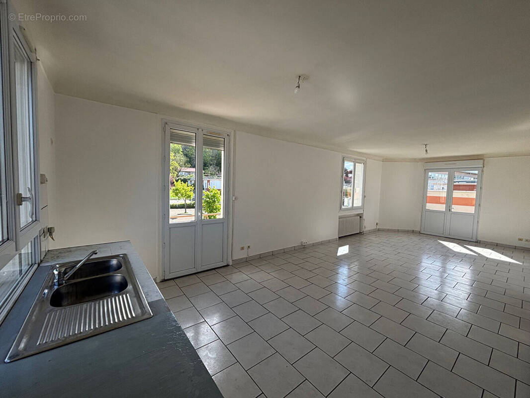 Appartement à SAINT-ETIENNE