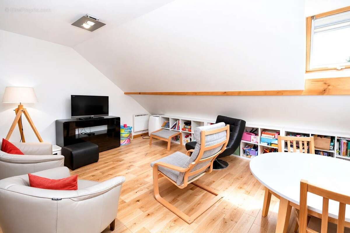 Montesson - 3 mn centre ville - maison de 135 m² au sol - 4 chambres - terrain 265 m² - photo 18