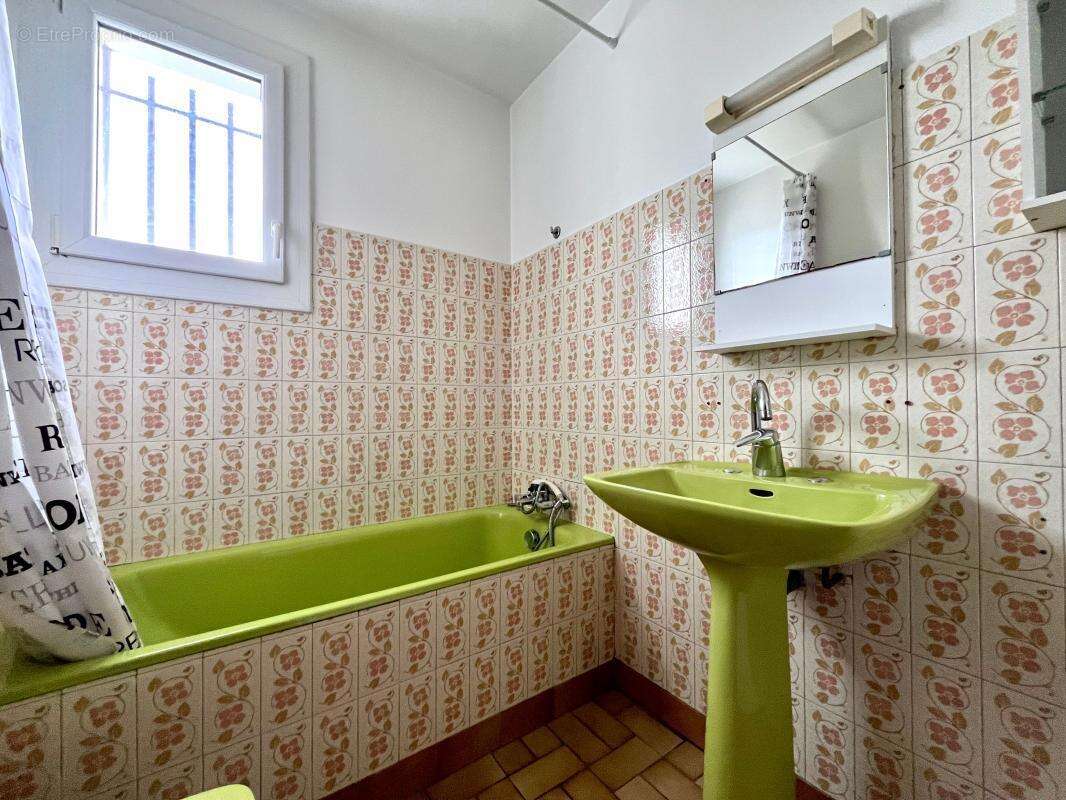 Maison à AGEN-D'AVEYRON