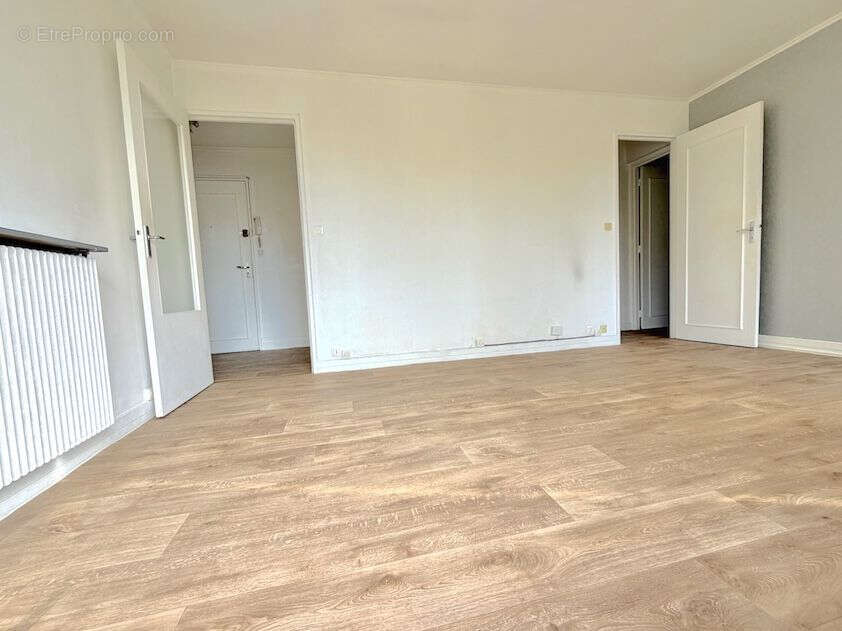 Appartement 45 m² à Brunoy  - photo 2