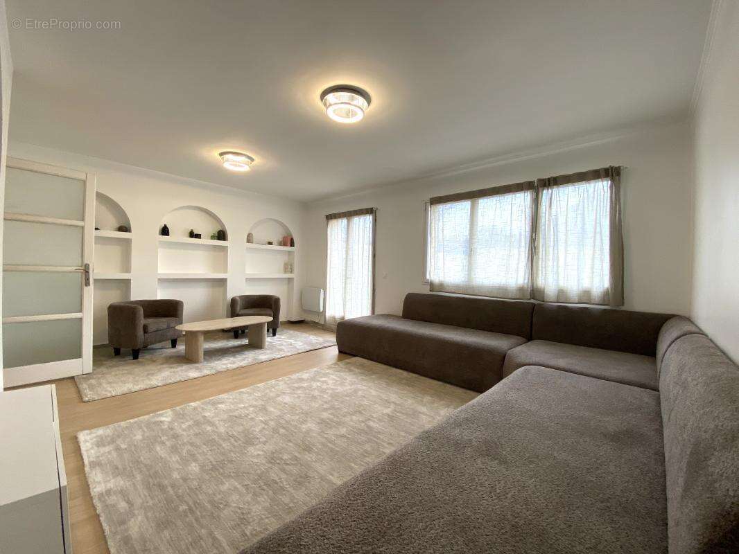 Maison à ROSNY-SUR-SEINE