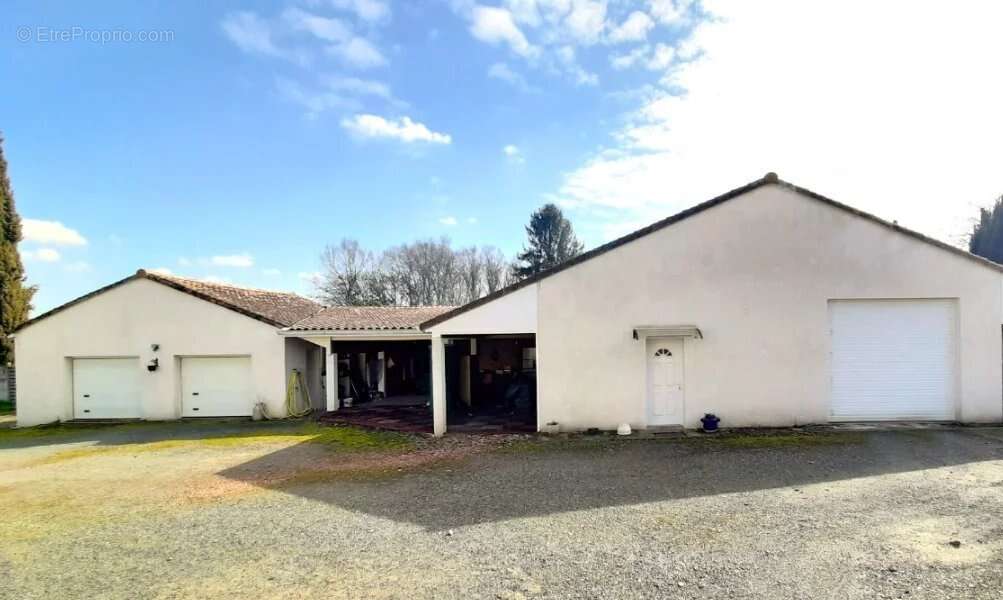 Maison à COLOMBIERS