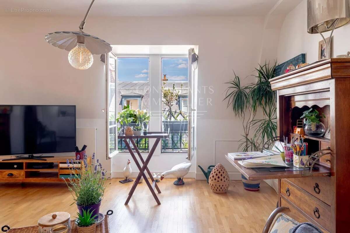 Appartement à PARIS-17E